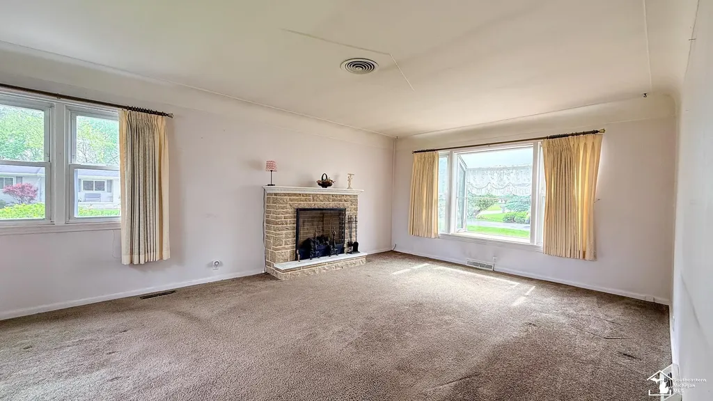 7947 Lake Breeze Drive Monroe Charter Township MI 48161