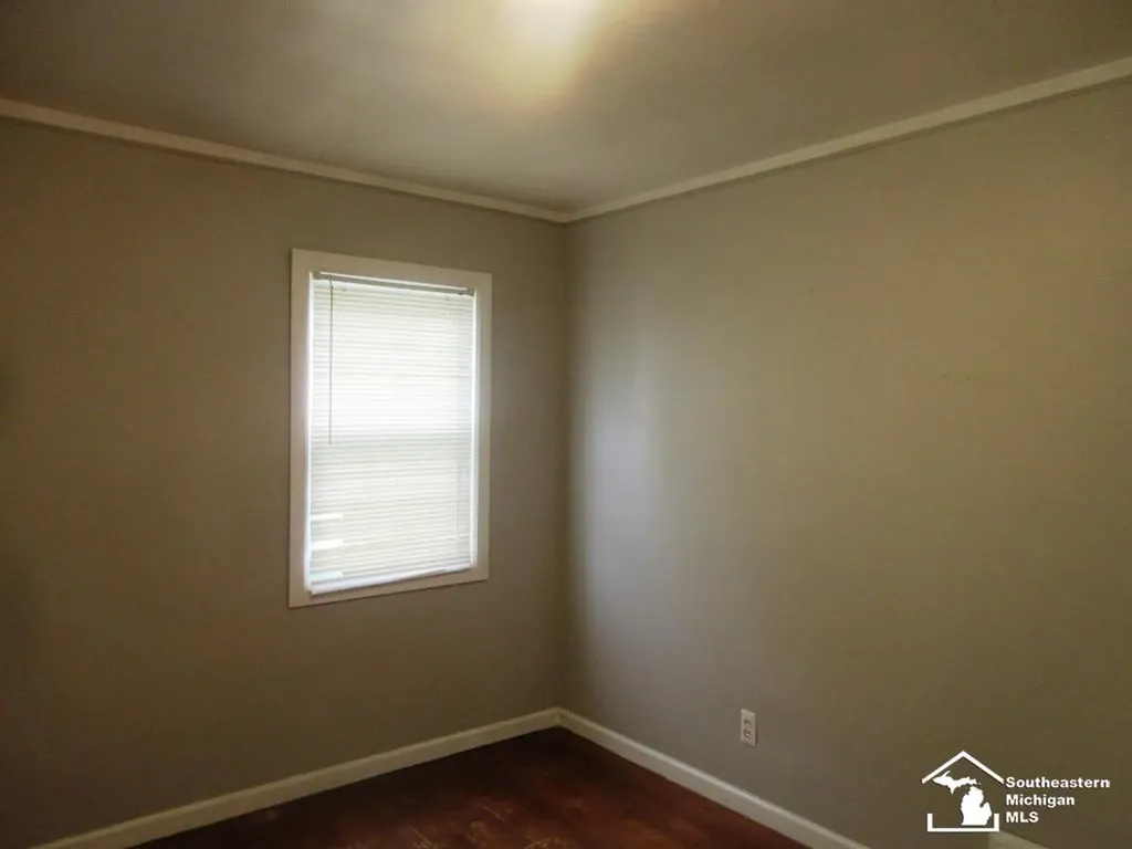 14568 Oceana Avenue Allen Park City MI 48101