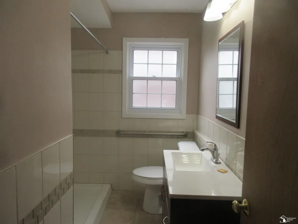 14568 Oceana Avenue Allen Park City MI 48101