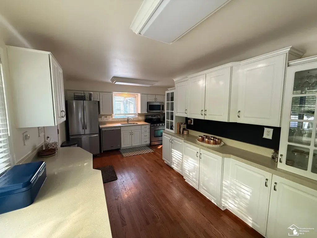 20 W Peterson Drive Hartland Township MI 48114