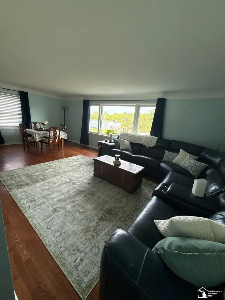20 W Peterson Drive Hartland Township MI 48114