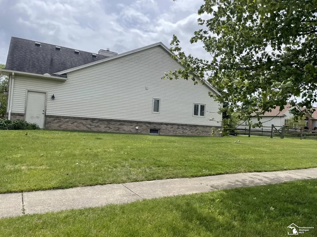 6755 Marzden Drive Bedford Township MI 48144