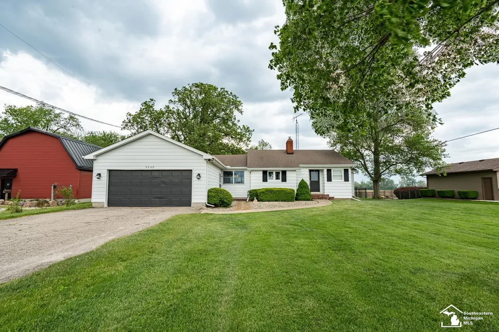 5248 S Custer Road Raisinville Township MI 48161