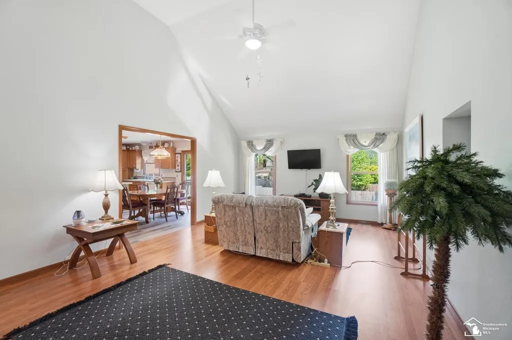 786 Santa Fe Court Bedford Township MI 48182