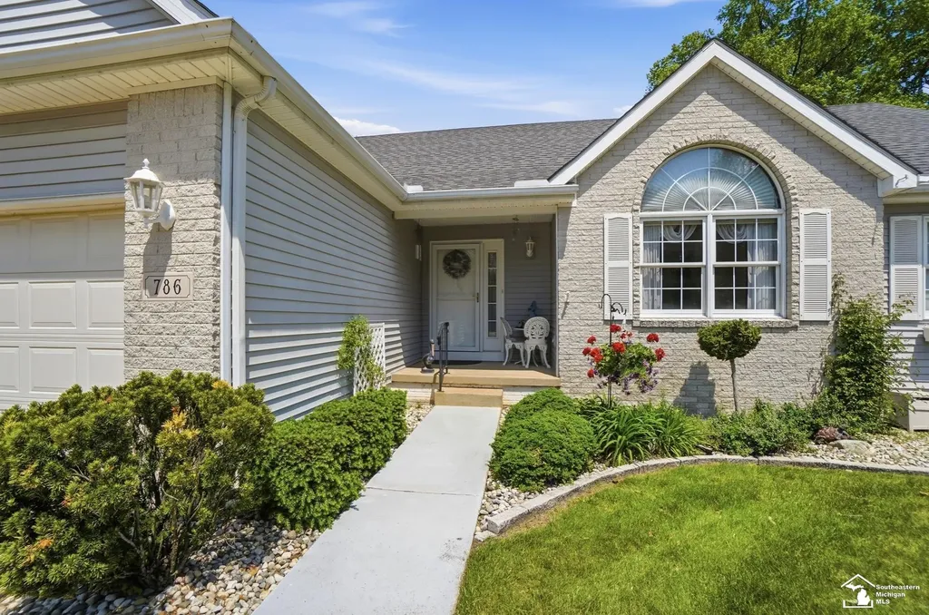 786 Santa Fe Court Bedford Township MI 48182