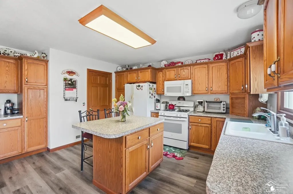 786 Santa Fe Court Bedford Township MI 48182