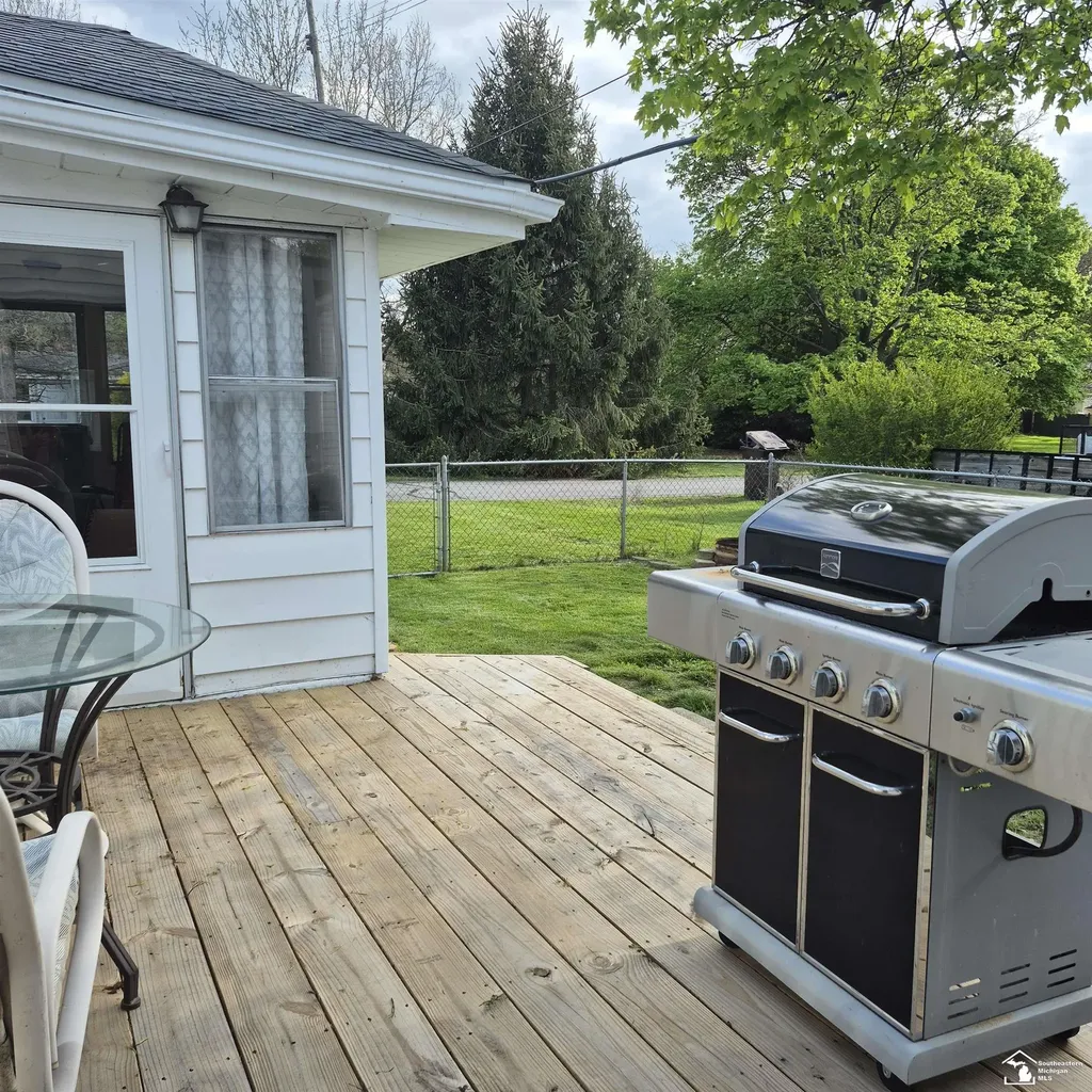 4509 Dixon Road Frenchtown Township MI 48166
