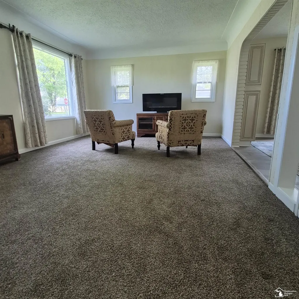 4509 Dixon Road Frenchtown Township MI 48166