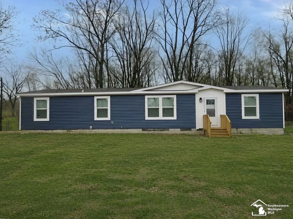 8575 N Rollin Hwy Highway Woodstock Township MI 49220