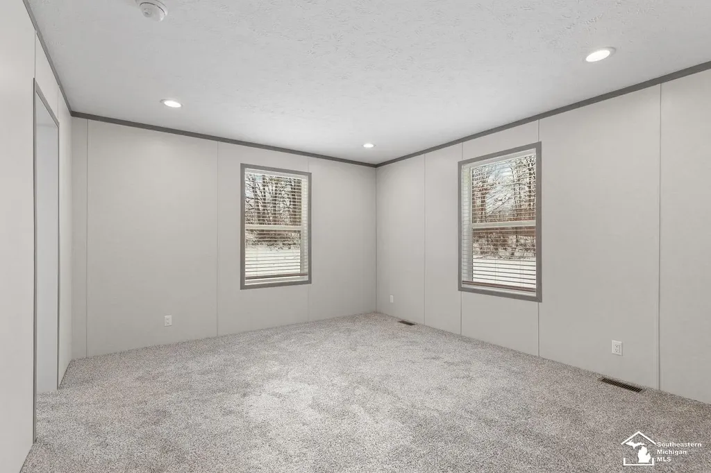 8575 N Rollin Hwy Highway Woodstock Township MI 49220
