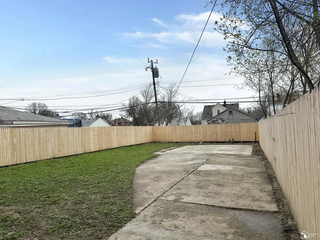 7316 Warwick Street Detroit City MI 48228