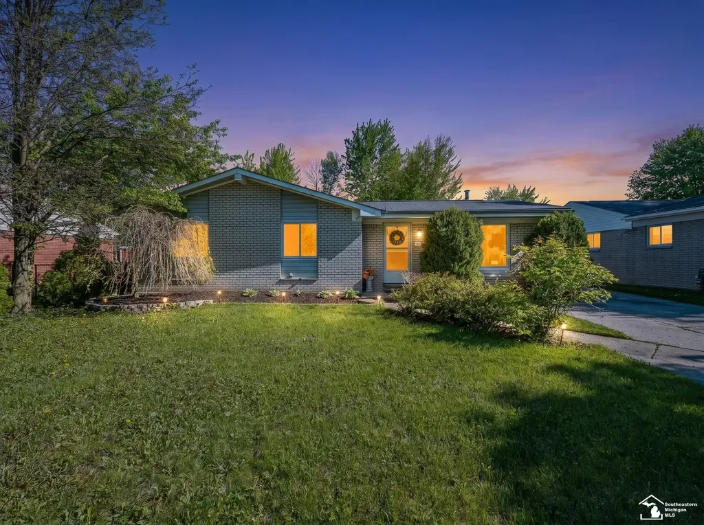 42064 Arthur Street Van Buren Charter Township MI 48111