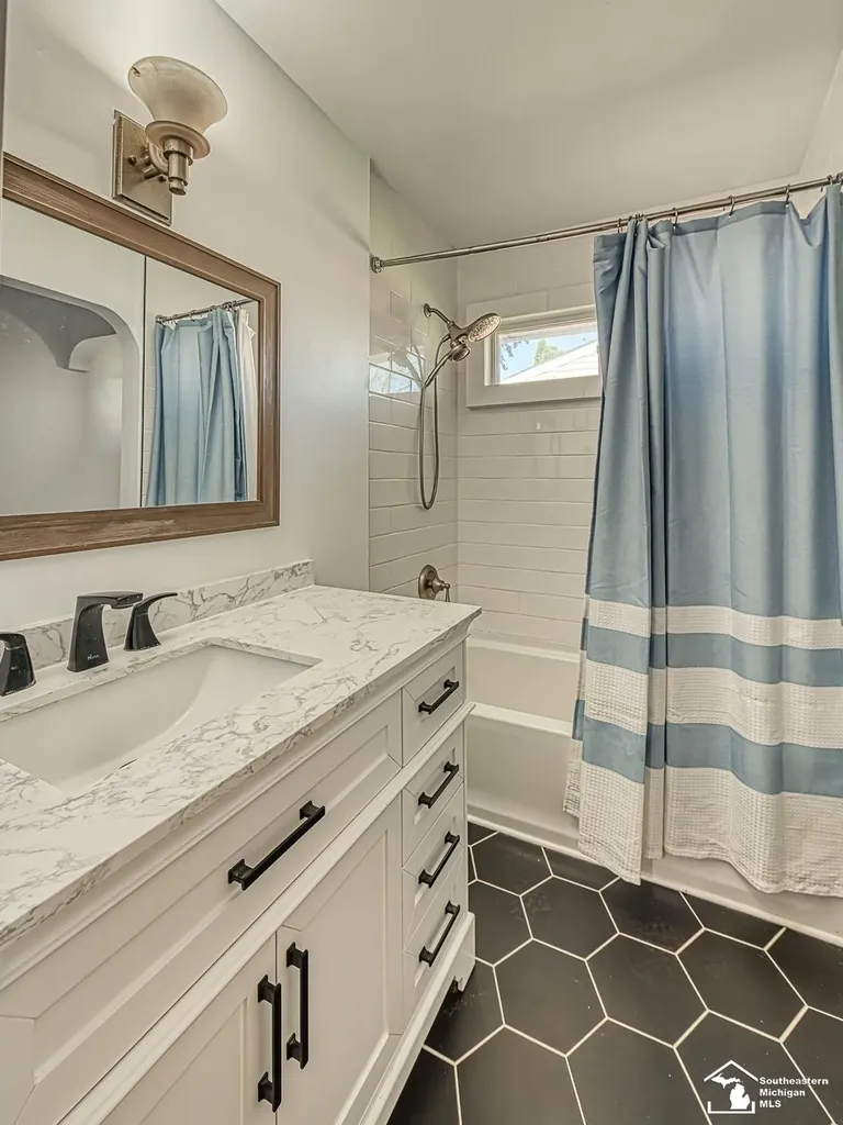 42064 Arthur Street Van Buren Charter Township MI 48111