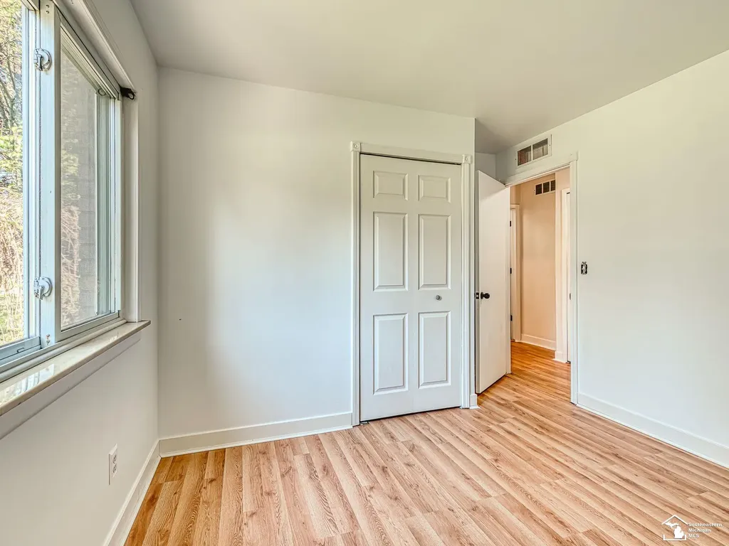 42064 Arthur Street Van Buren Charter Township MI 48111