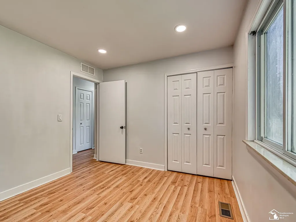 42064 Arthur Street Van Buren Charter Township MI 48111