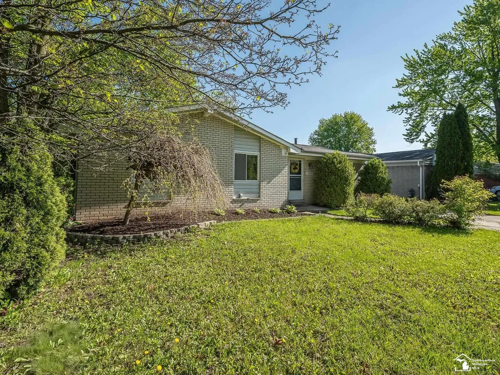 42064 Arthur Street Van Buren Charter Township MI 48111