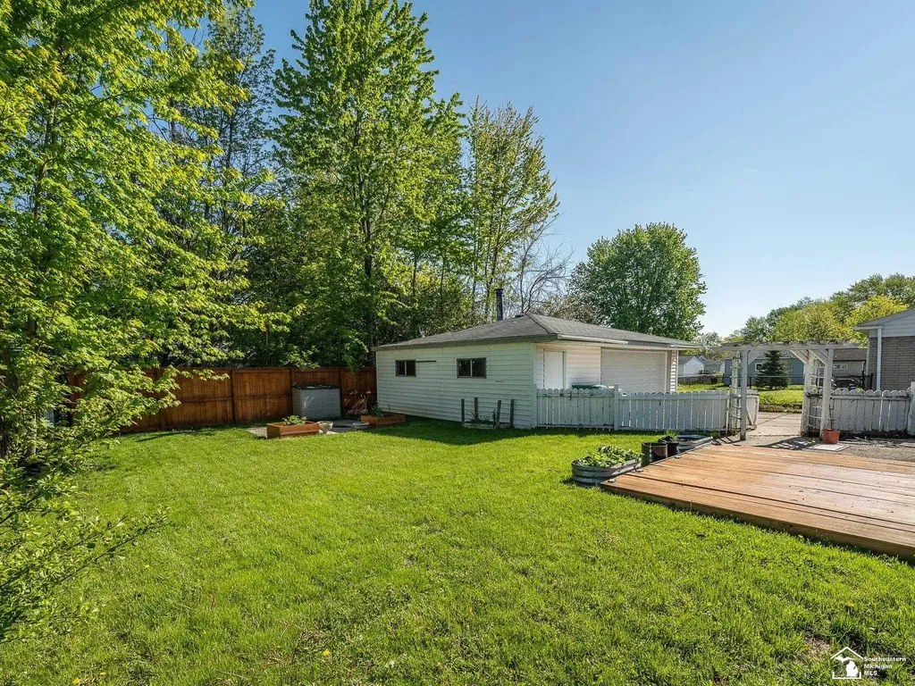42064 Arthur Street Van Buren Charter Township MI 48111