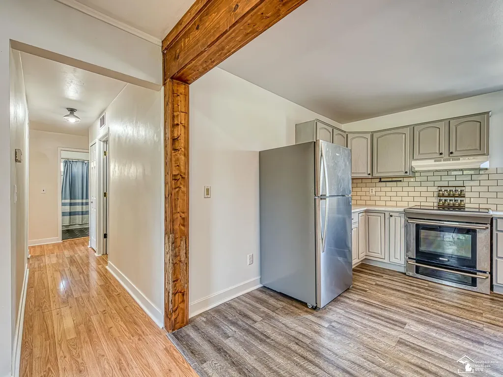 42064 Arthur Street Van Buren Charter Township MI 48111