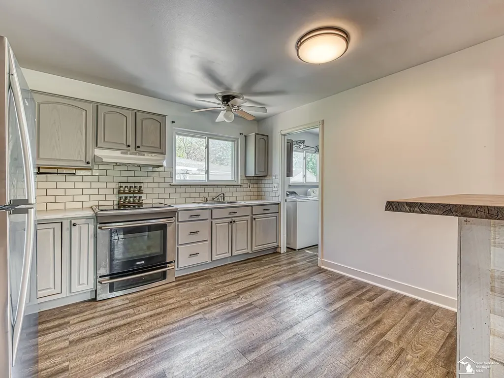 42064 Arthur Street Van Buren Charter Township MI 48111