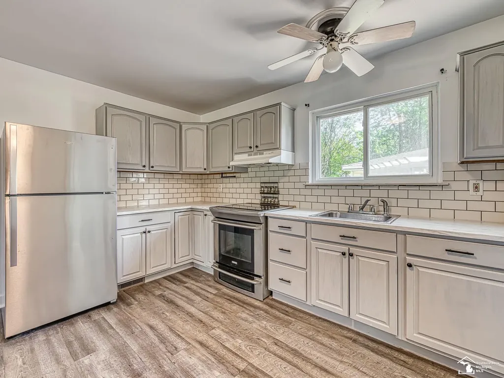 42064 Arthur Street Van Buren Charter Township MI 48111