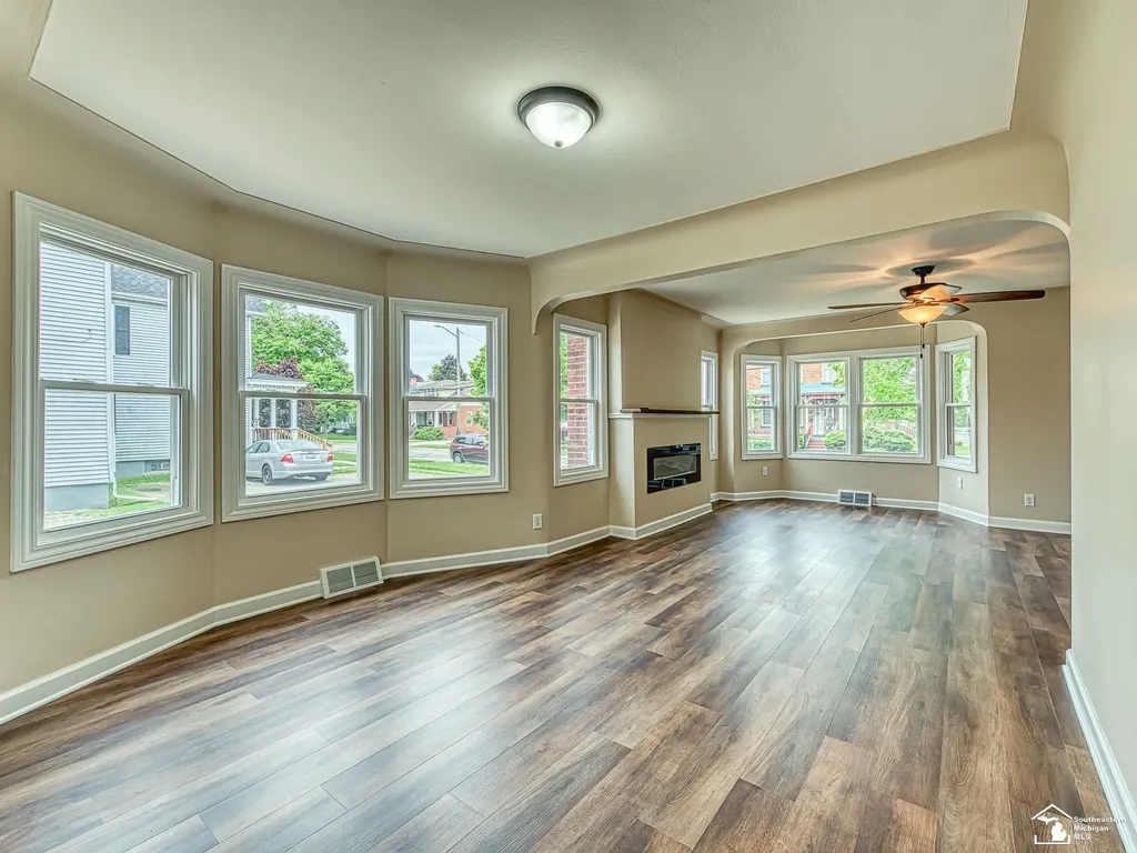 138 Tremont Street Monroe City MI 48162