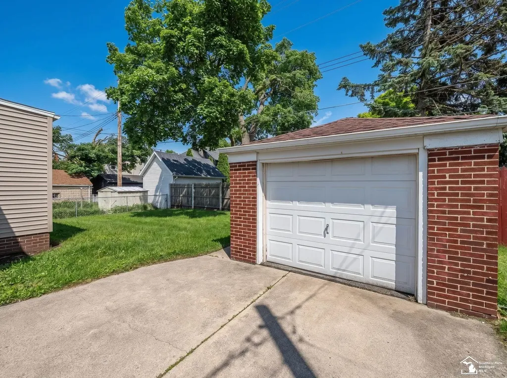 138 Tremont Street Monroe City MI 48162