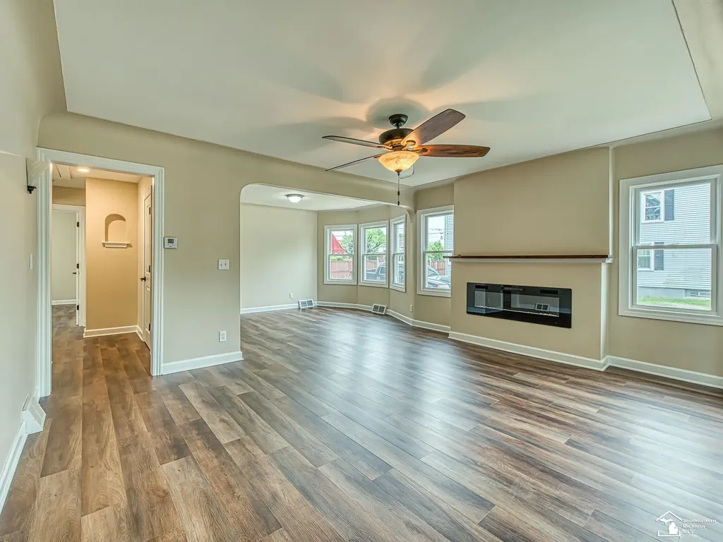 138 Tremont Street Monroe City MI 48162