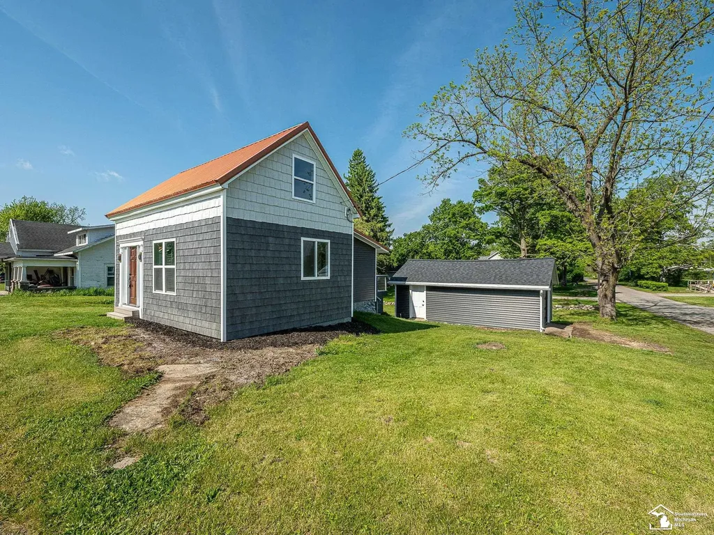 6621 Devils Lake Highway Woodstock Township MI 49253