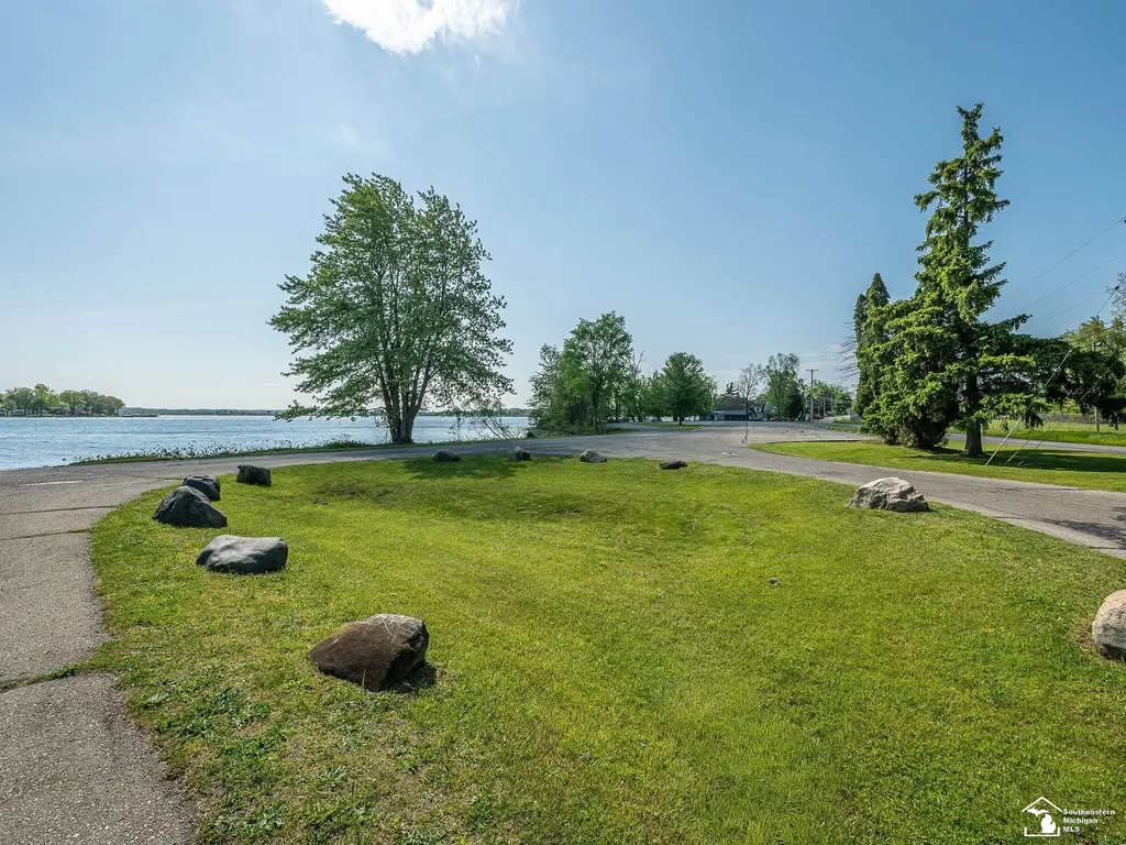 6621 Devils Lake Highway Woodstock Township MI 49253
