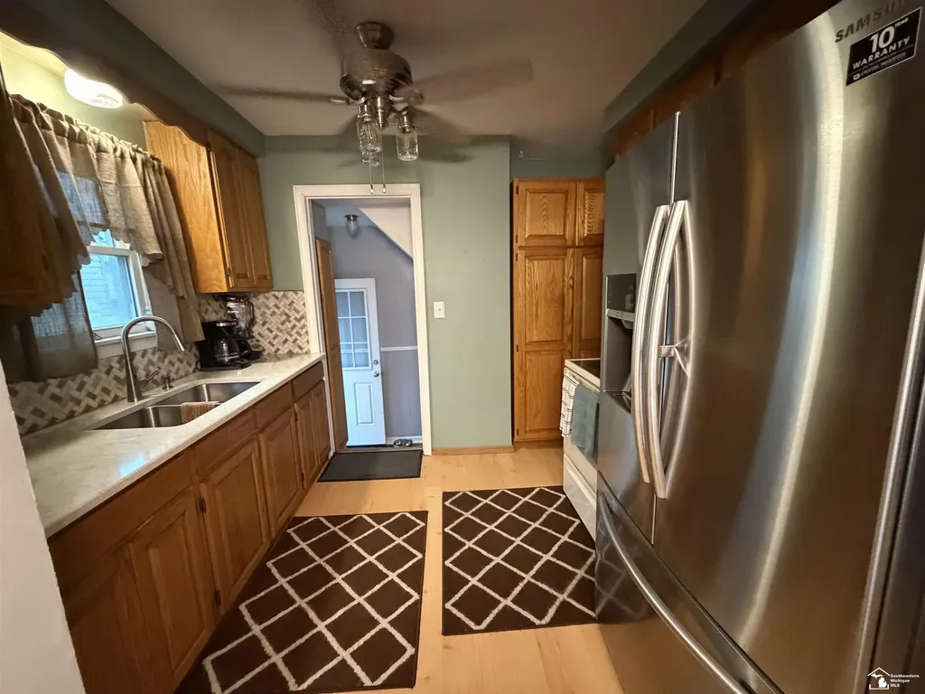 45 Cleveland Street Trenton City MI 48183