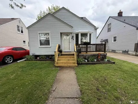 45 Cleveland Street Trenton City MI 48183