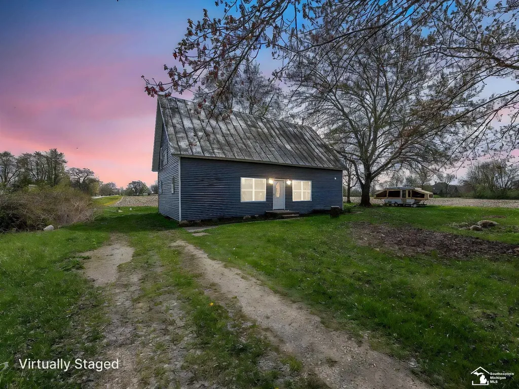 13680 Martinsville Road Exeter Township MI 48117