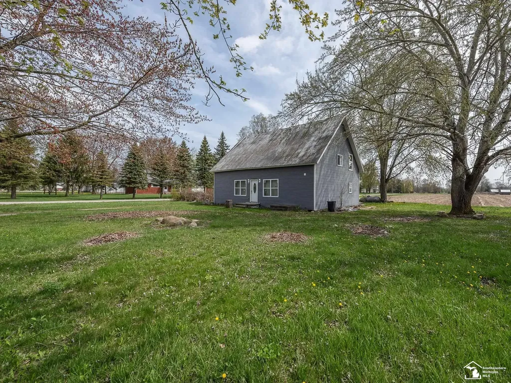 13680 Martinsville Road Exeter Township MI 48117