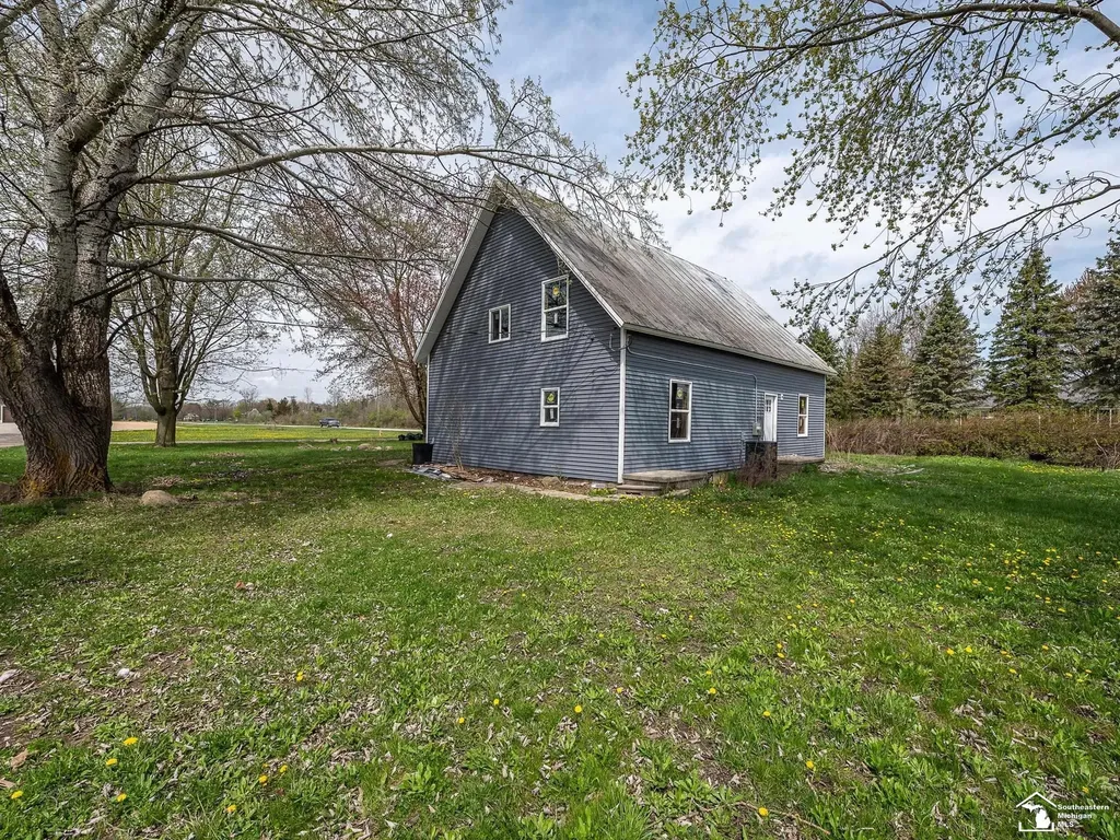 13680 Martinsville Road Exeter Township MI 48117
