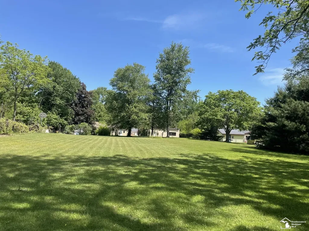 6719 Summerfield Road Bedford Township MI 48182