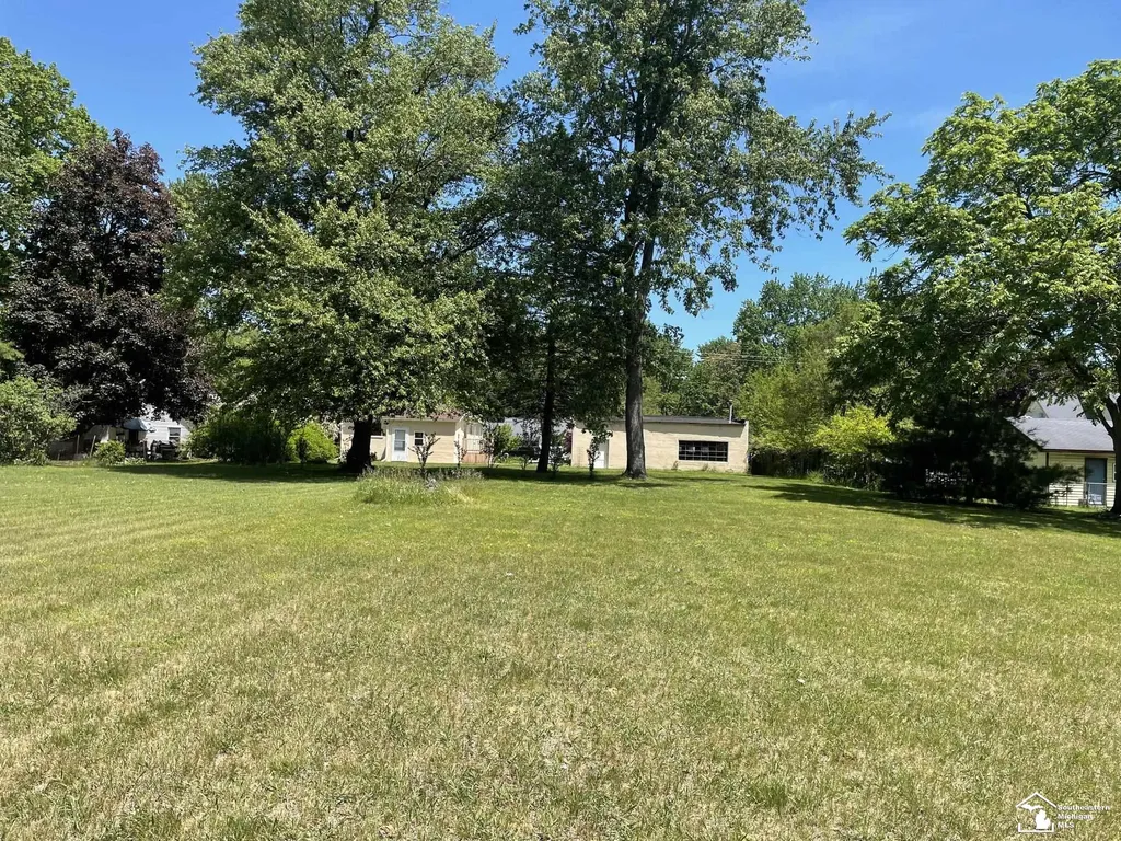 6719 Summerfield Road Bedford Township MI 48182
