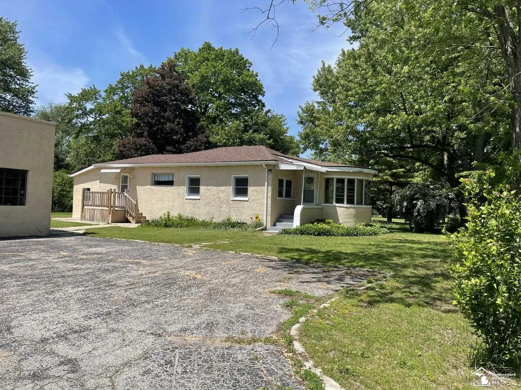 6719 Summerfield Road Bedford Township MI 48182