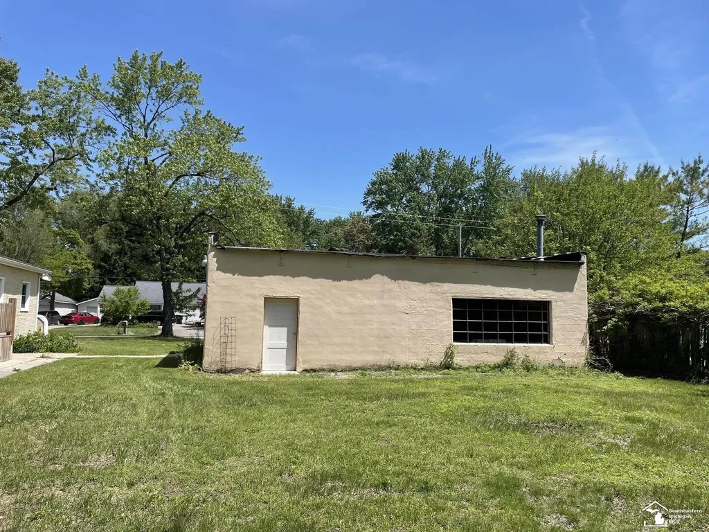 6719 Summerfield Road Bedford Township MI 48182