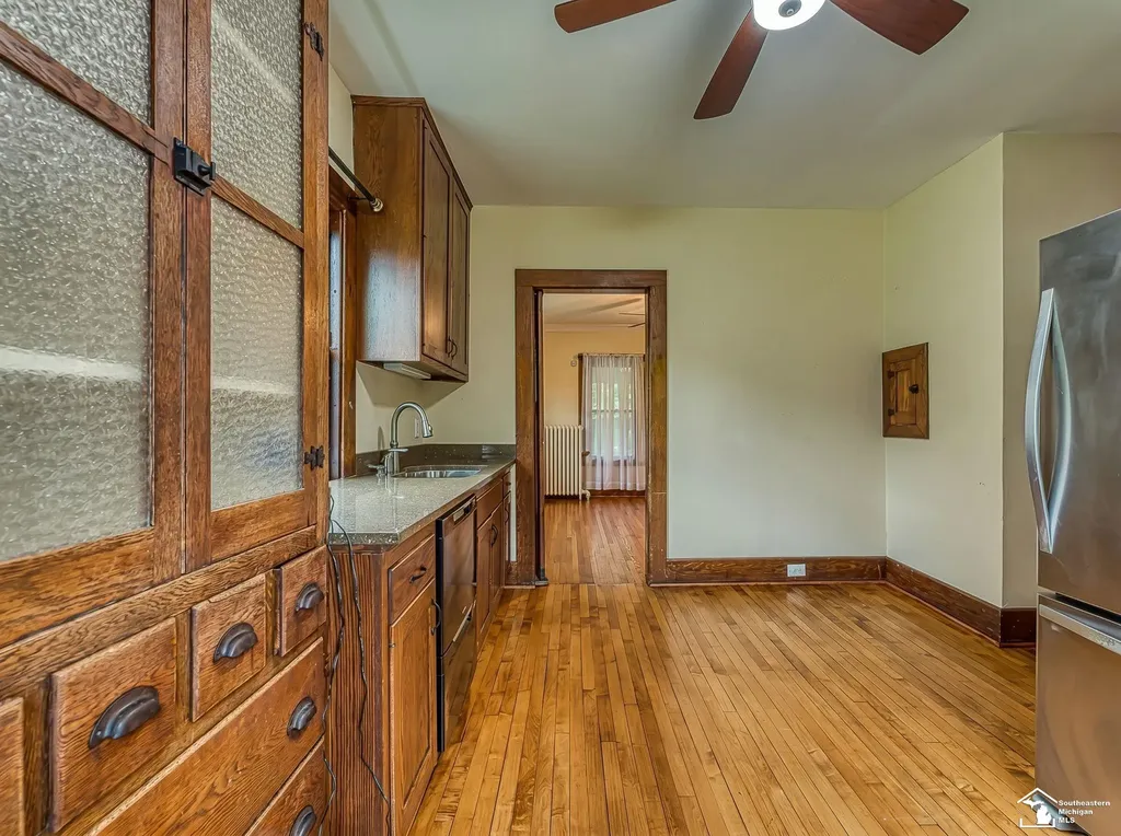 428 E 3rd Street Monroe City MI 48161