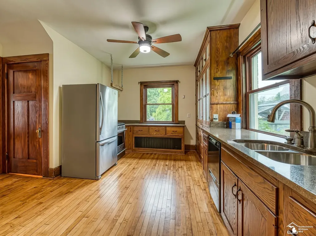 428 E 3rd Street Monroe City MI 48161