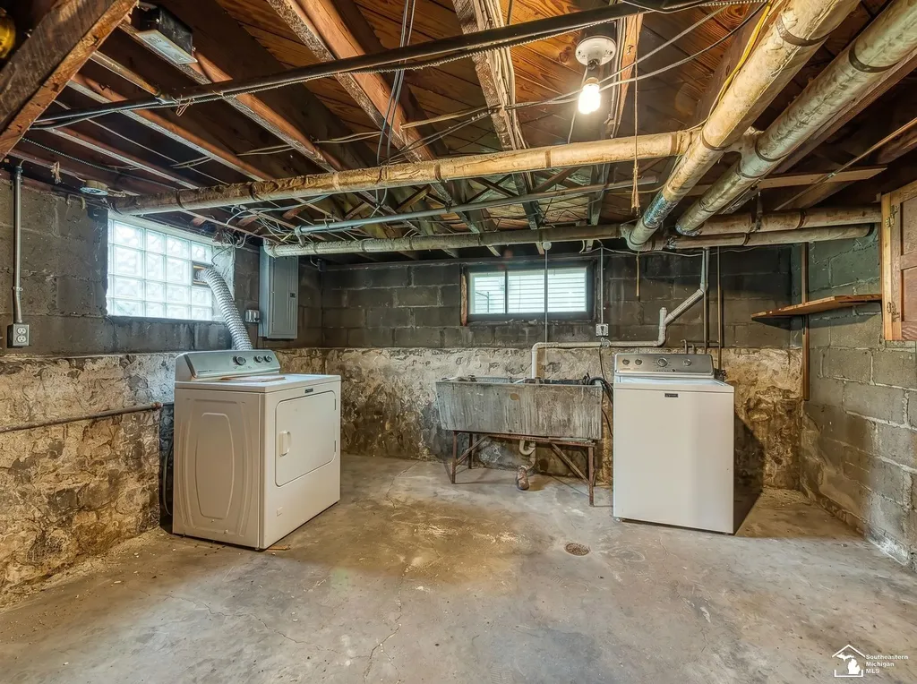 428 E 3rd Street Monroe City MI 48161