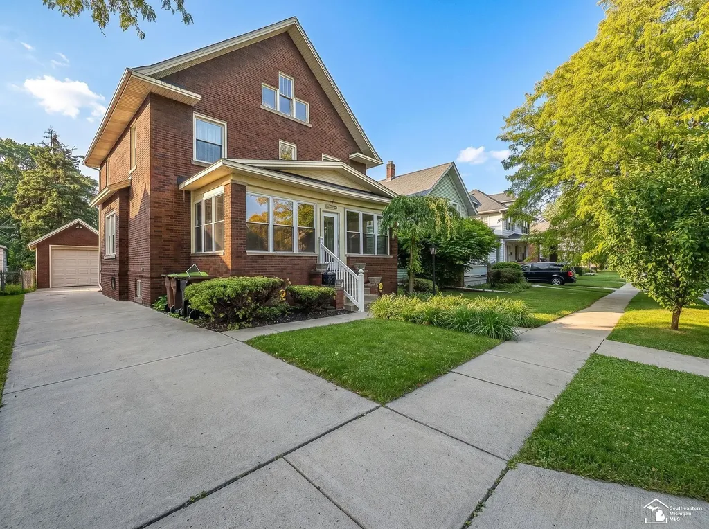 428 E 3rd Street Monroe City MI 48161