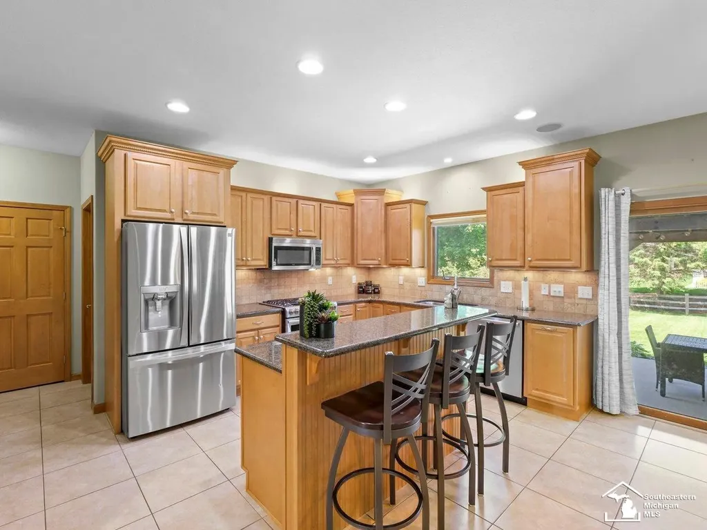 1176 Twin Lakes Drive Bedford Township MI 48182