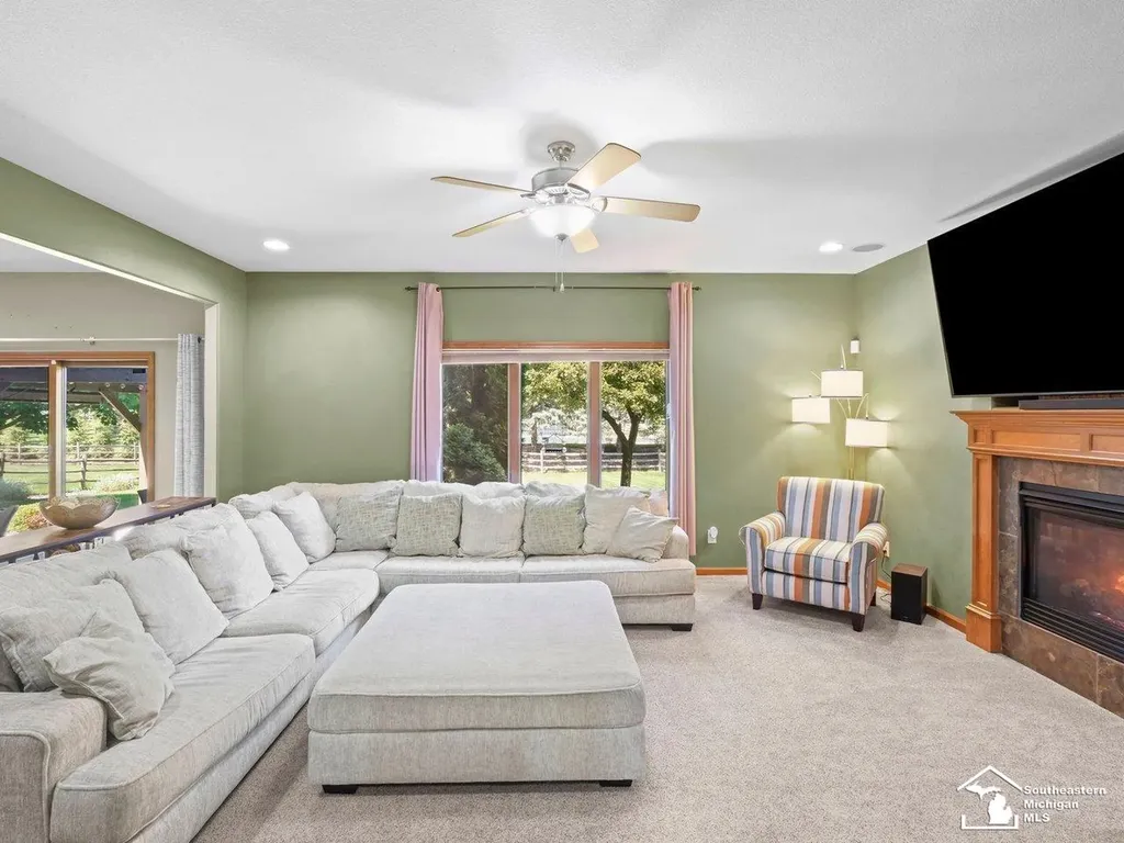 1176 Twin Lakes Drive Bedford Township MI 48182