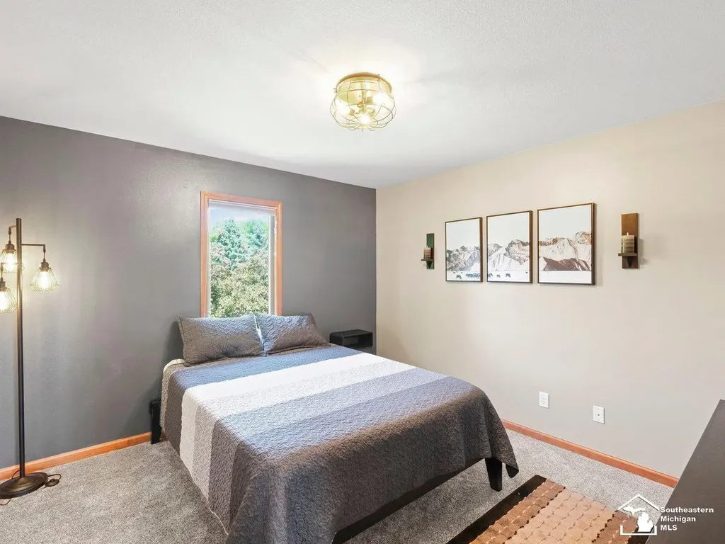 1176 Twin Lakes Drive Bedford Township MI 48182