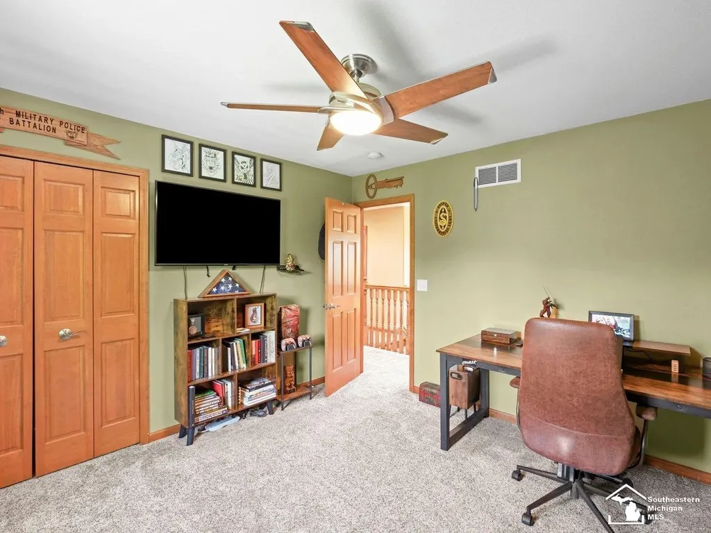 1176 Twin Lakes Drive Bedford Township MI 48182