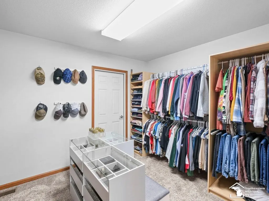 1176 Twin Lakes Drive Bedford Township MI 48182