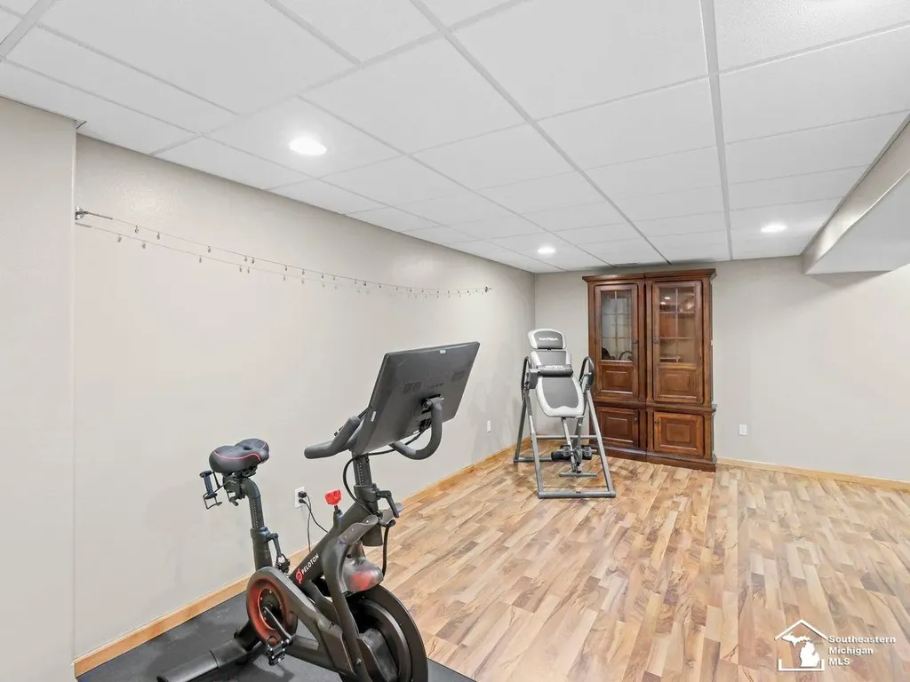1176 Twin Lakes Drive Bedford Township MI 48182
