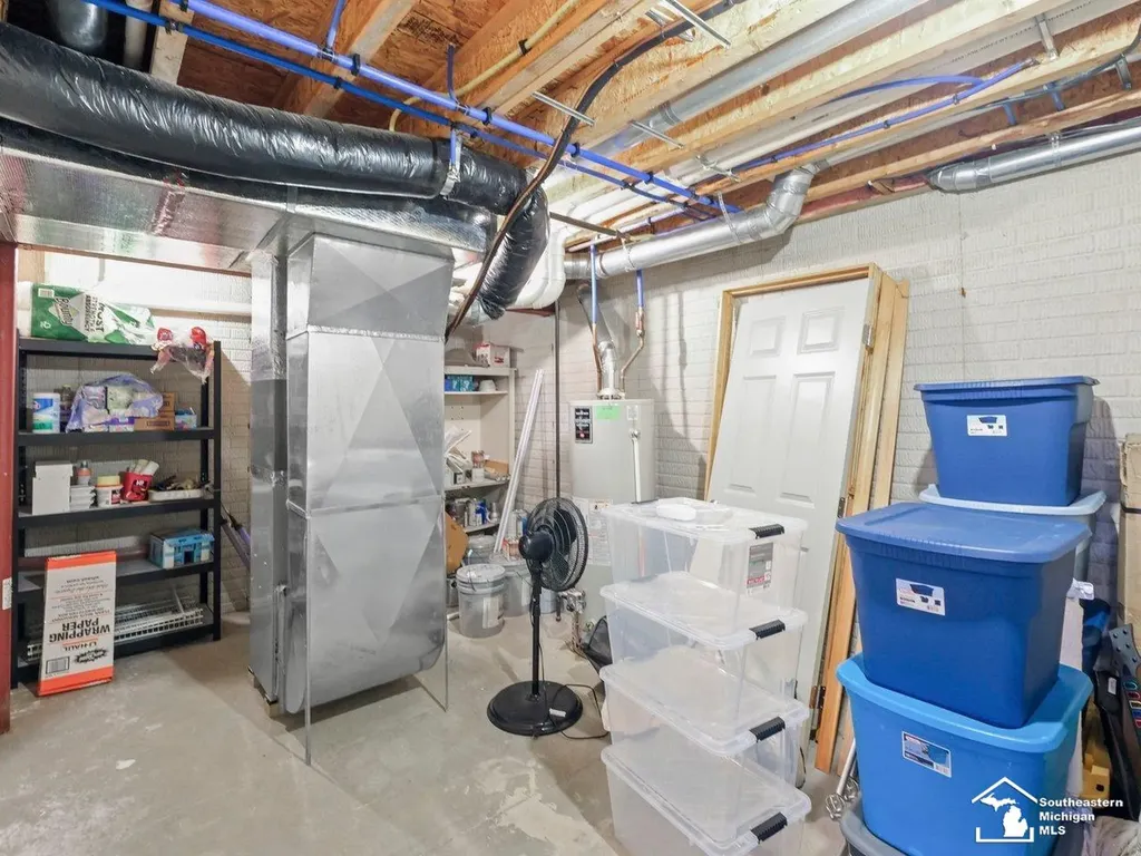 1176 Twin Lakes Drive Bedford Township MI 48182