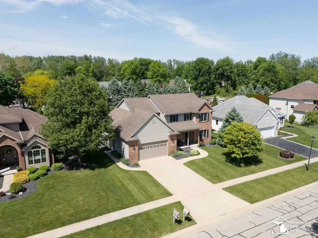 1176 Twin Lakes Drive Bedford Township MI 48182